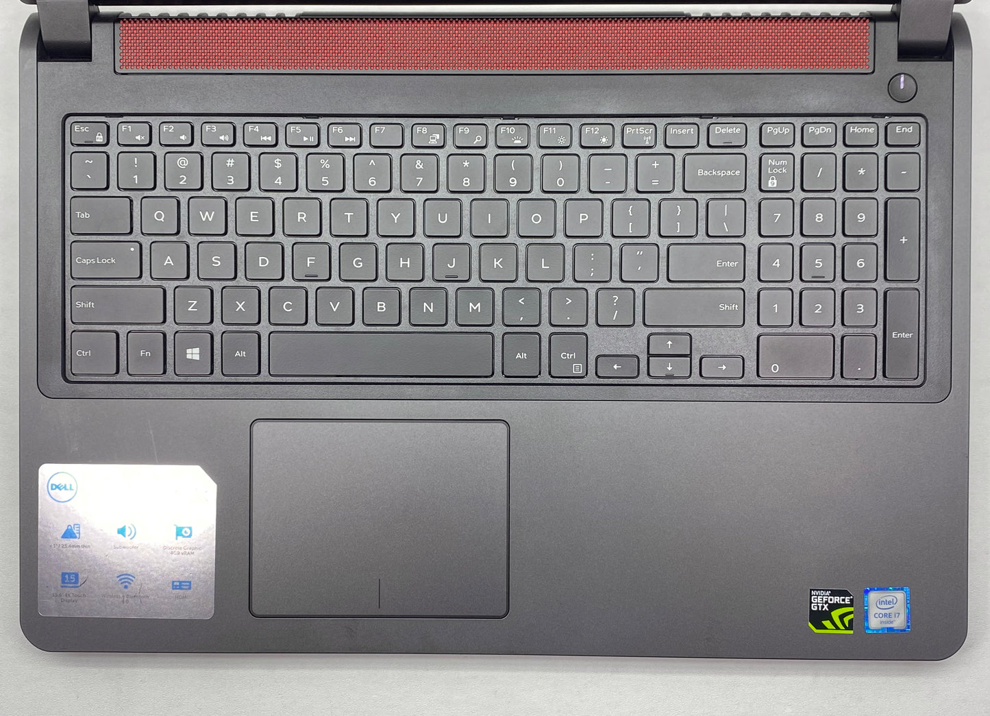 Laptop Dell Inspiron 7559 15.6" 3840x2160 (4K) Core i7-6700HQ 16GB RAM DDR3L 256GB SSD WINDOWS 11 PRO c/ cargador DETALLE