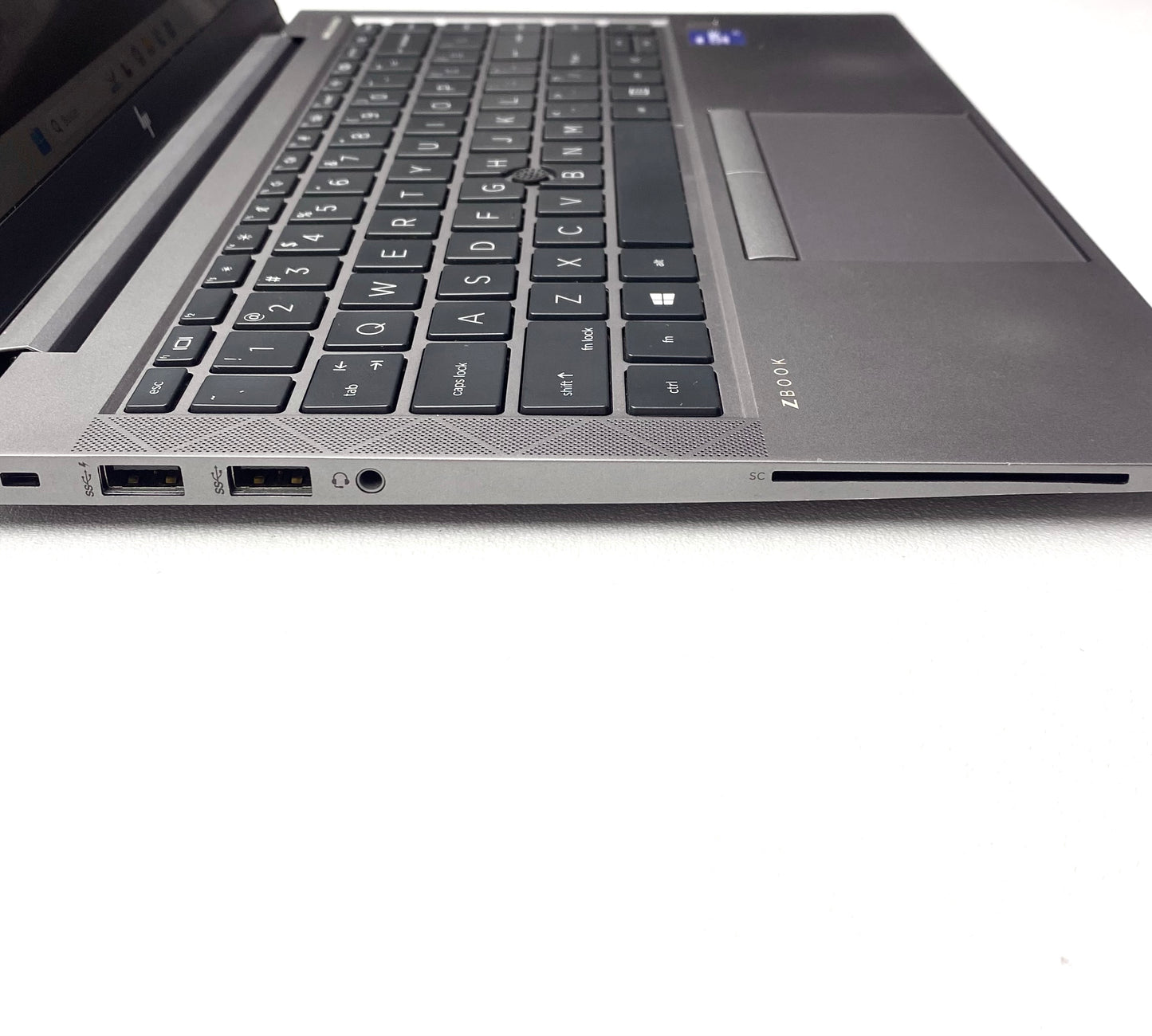 Laptop HP ZBook Firefly G8 14" Táctil i7-1185G7 16GB 256GB SSD WINDOWS 11 PRO c/ cargador
