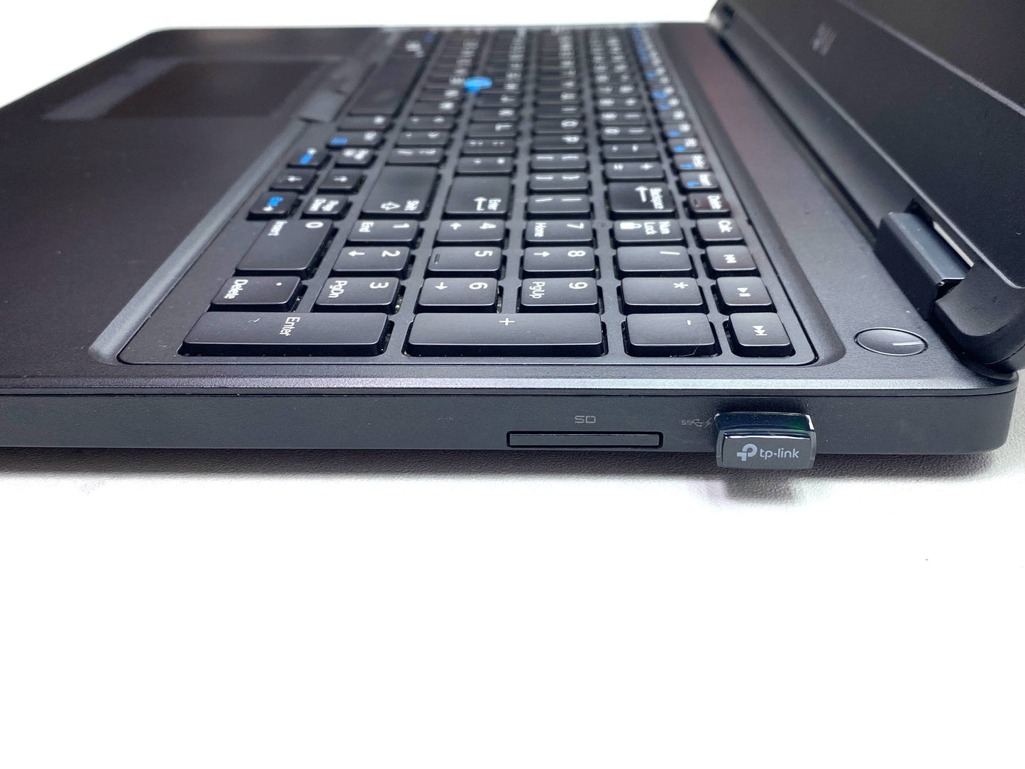 Laptop Dell Latitude E5550 15.6" 1366x768 (HD) Core i7-5600U 16GB RAM DDR3L 256GB SSD WINDOWS 11 PRO c/ cargador