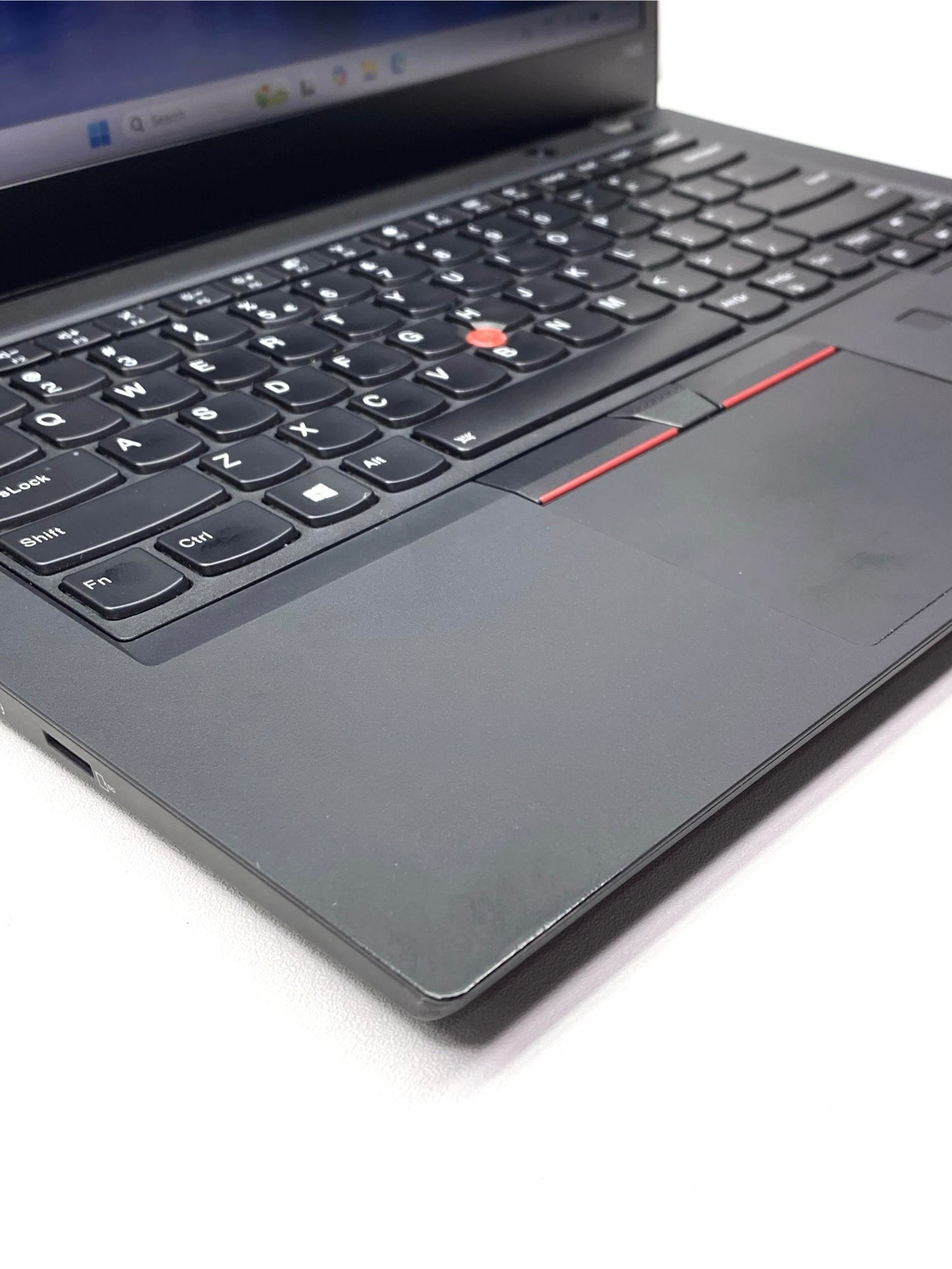 Laptop Lenovo ThinkPad T495 14" 1920x1080 (FHD) Ryzen 5 Pro 3500U 16GB DDR4 256GB SSD WINDOWS 11 HOME c/ cargador