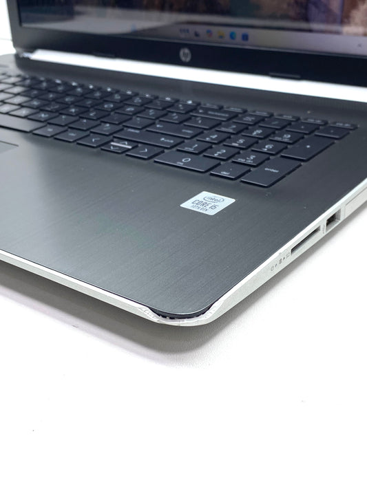 Laptop HP 17-by2075cl 17.3" 1600x900 (HD+) Core i5-10210U 16GB RAM DDR4 256GB NVMe SSD + 640GB HDD WINDOWS 11 HOME c/ cargador
