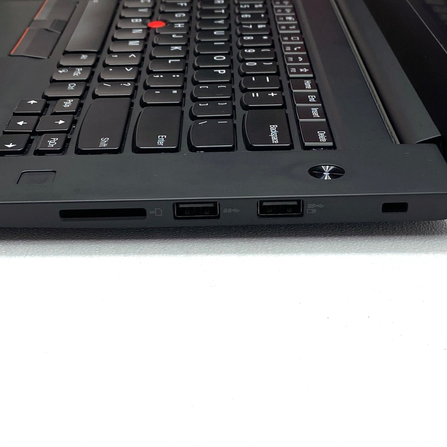 Laptop Lenovo ThinkPad P1 Gen 3 15.6" i7-10750H 32GB RAM 1TB SSD Quadro T2000 WINDOWS 11 PRO c/ cargador