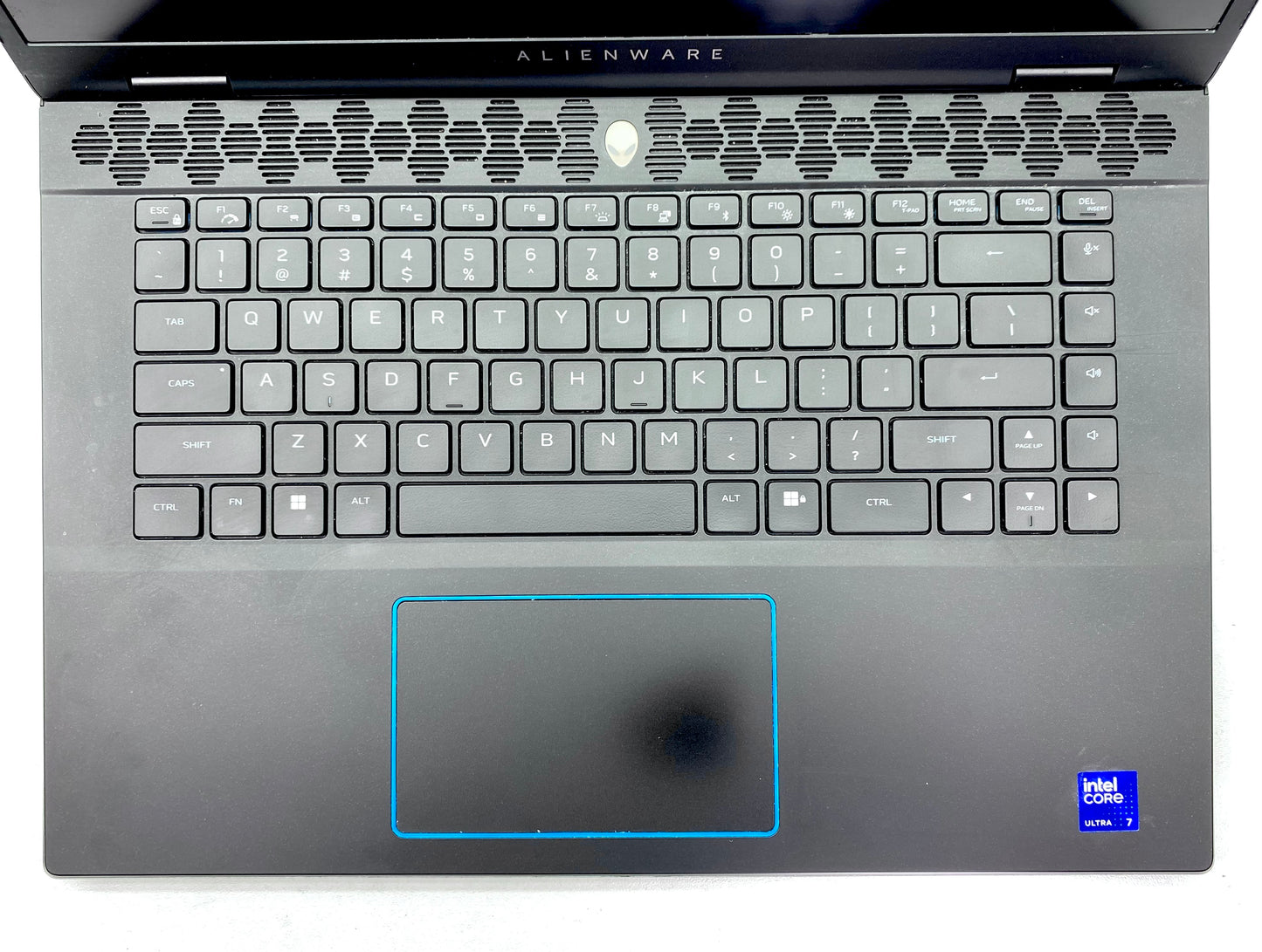 Laptop Alienware M16 R2 16" WQXGA Ultra 7-155H 16GB DDR5 1TB SSD RTX 4070 WINDOWS 11 c/ cargador