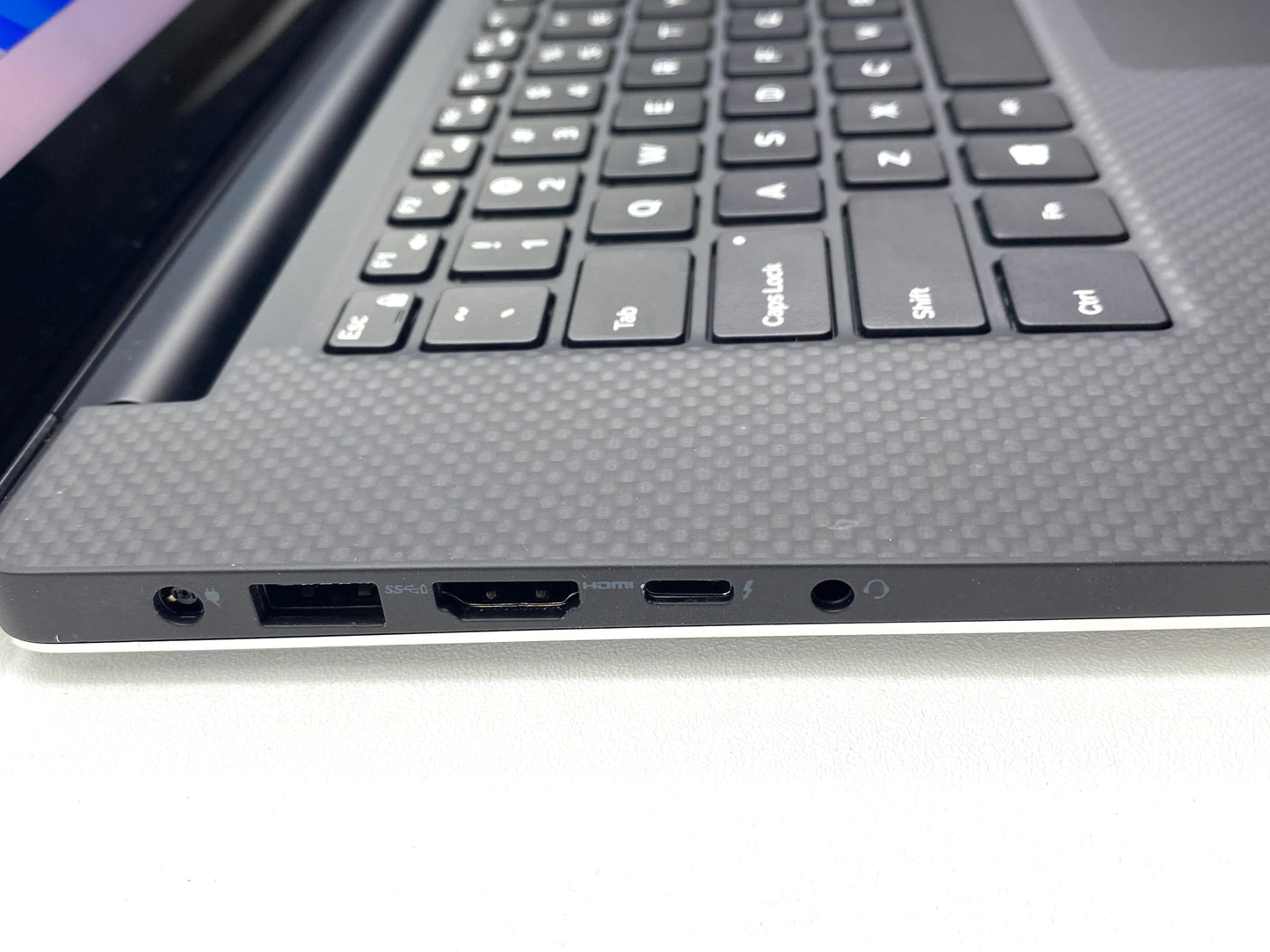 Laptop Dell XPS 15 7590 15.6" 3840x2160 (4K) Core i7-9750H 16GB RAM DDR4 512GB NVMe SSD WINDOWS 11 PRO c/ cargador