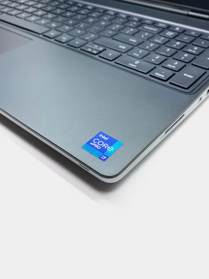 Dell Precision 7560 15.6" 1920x1080 (FHD) Core i7-11850H 32GB RAM DDR4 512GB NVMe SSD WINDOWS 11 PRO