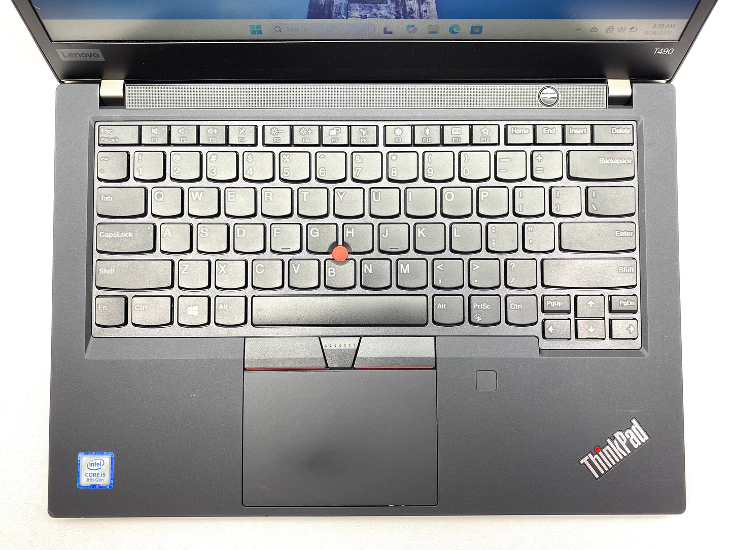 Laptop Lenovo ThinkPad T490 14" 1920x1080 (FHD) Core i5-8265U 8GB RAM DDR4 128GB NVMe SSD WINDOWS 11 PRO c/ cargador