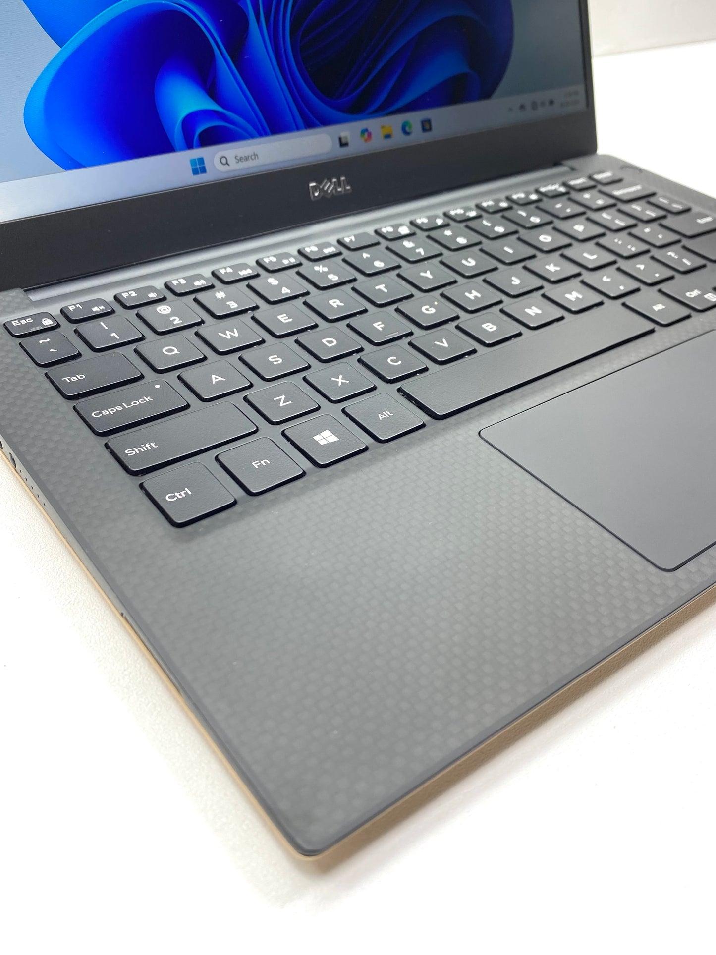 Laptop Dell XPS 13 9360 13.3" 1920x1080 (FHD) Core i5-7200U 8GB RAM LPDDR3 256GB M.2 SSD WINDOWS 11 PRO c/ cargador