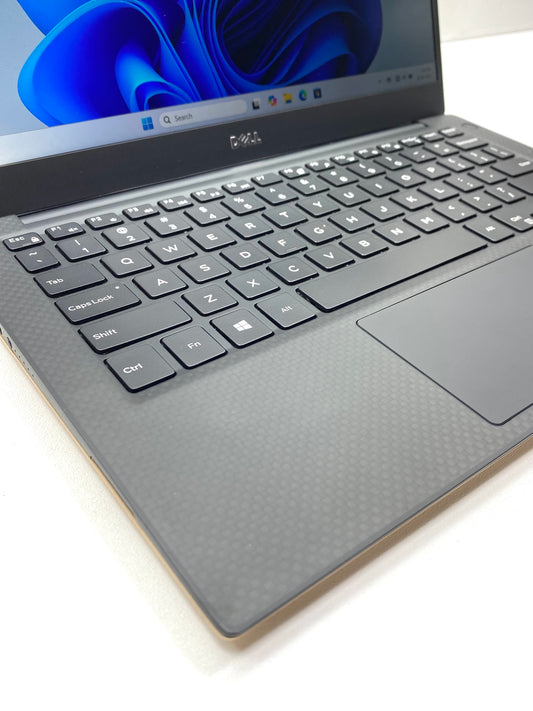 Laptop Dell XPS 13 9360 13.3" 1920x1080 (FHD) Core i5-7200U 8GB RAM LPDDR3 256GB M.2 SSD WINDOWS 11 PRO c/ cargador