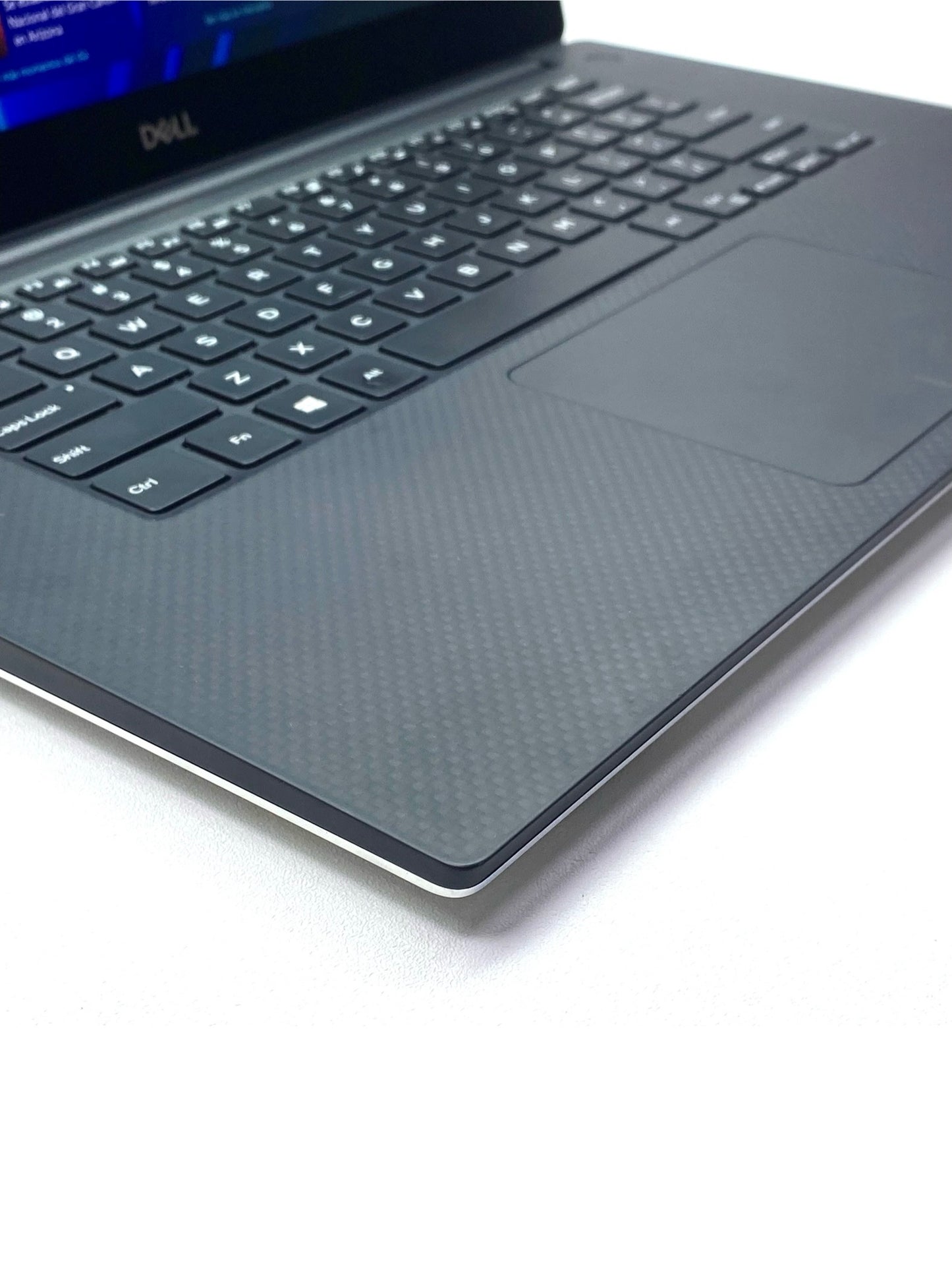 Laptop Dell Precision 5540 15" 4K Core i9-9880H 64GB RAM 512GB SSD NVIDIA T2000 WINDOWS 11 PRO c/ cargador