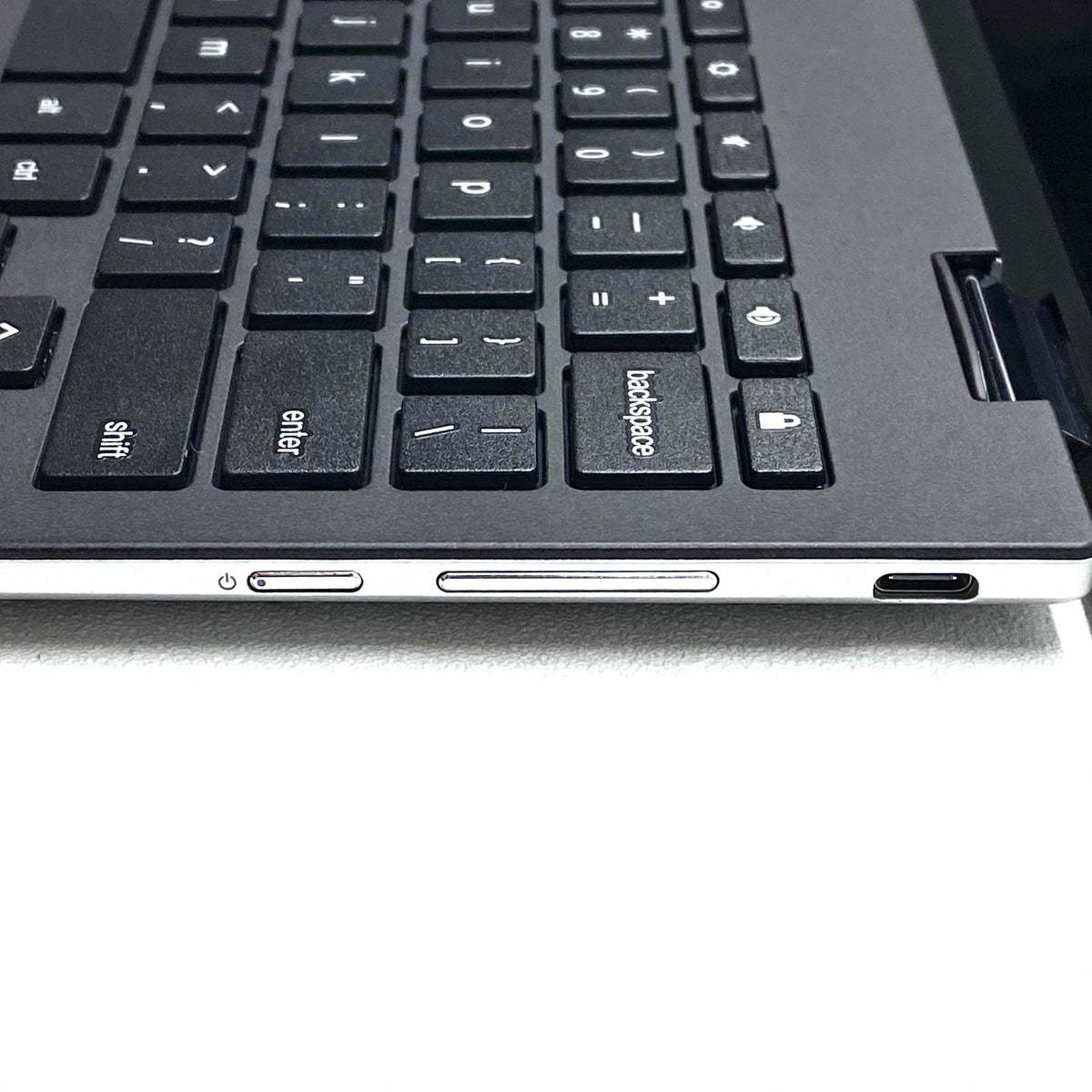 Laptop ASUS Chromebook Flip CM3200FM1A 12" Táctil 2 en 1 MediaTek 4GB 64GB CHROMEOS c/ cargador