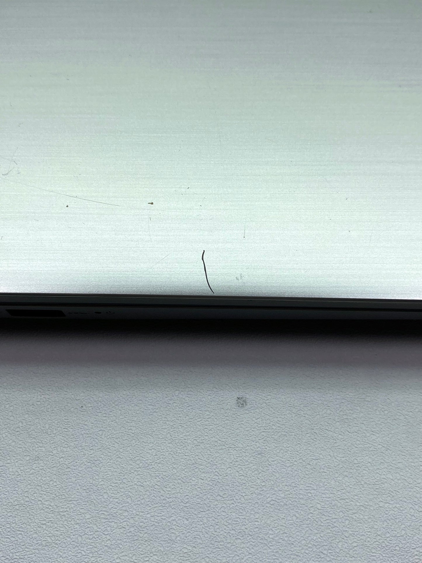 Laptop Lenovo IdeaPad 3 15IIL05 i5 10ma Gen PARTES O REPARAR