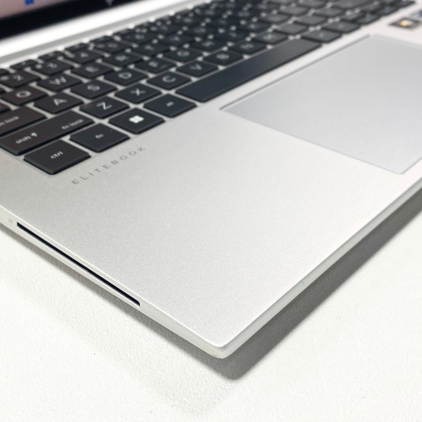 Laptop HP EliteBook 840 G9 14" FHD i7-1280P 16GB DDR5 512GB SSD WINDOWS 11 PRO c/ cargador
