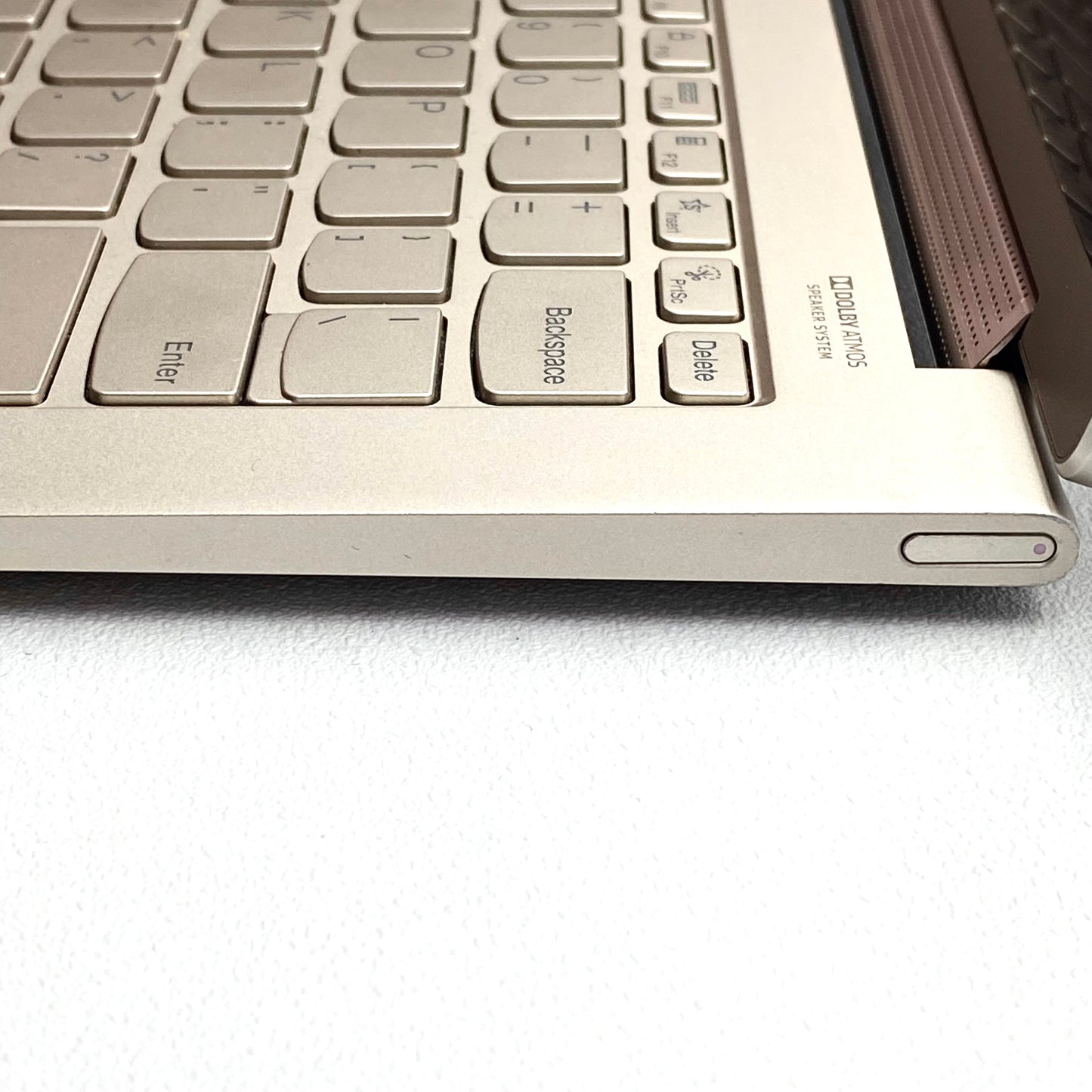 Laptop Lenovo IdeaPad Yoga 9 14ITL5 14" Táctil i7-1185G7 8GB RAM 512GB SSD WINDOWS 11 Pro c/ cargador