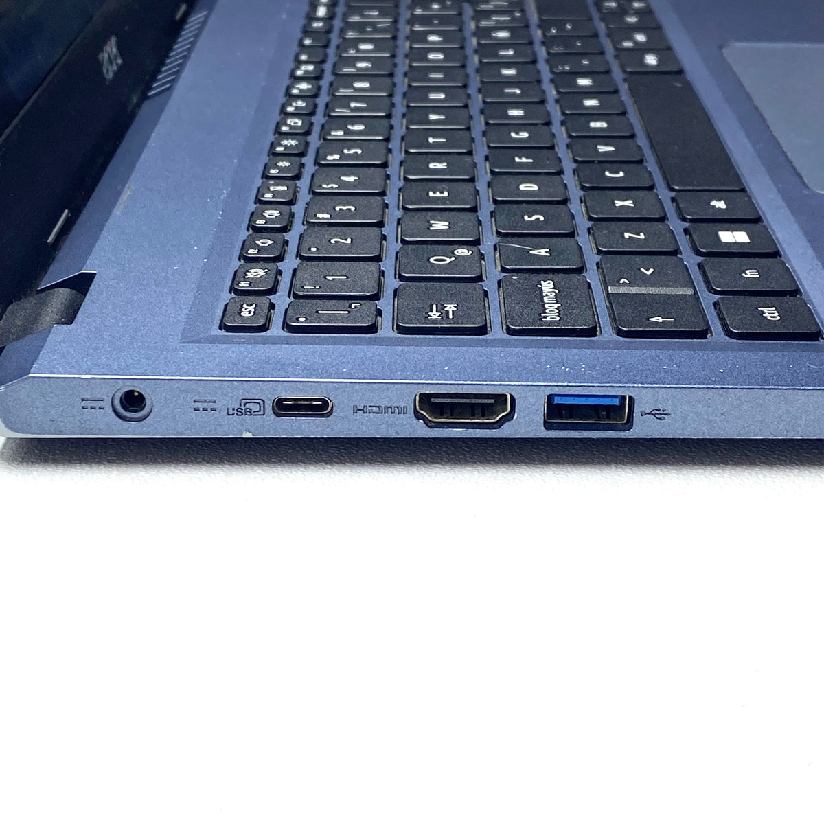 Laptop Acer Aspire 3 A315-24PT 15.6" Touch Ryzen 5 7520U 8GB DDR5 512GB SSD WINDOWS 11 PRO c/ cargador