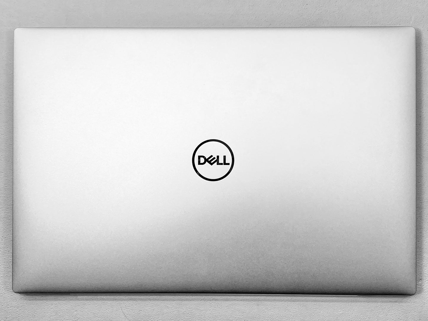 Laptop Dell XPS 13 9310 13" Táctil Core i7-1165G7 8GB 256GB SSD WINDOWS 11 PRO c/ cargador