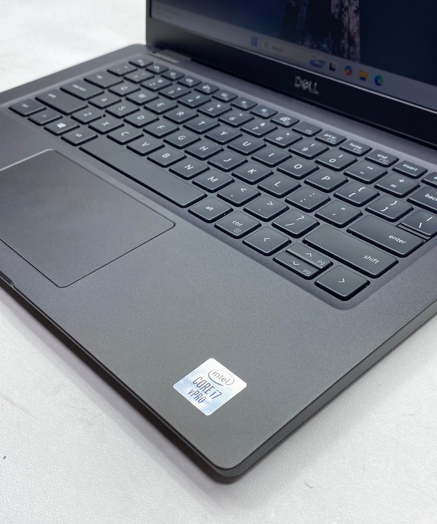 Laptop Dell Latitude 7310 13.3" 1920x1080 (FHD) Core i7-10610U 16GB RAM DDR4 512GB NVMe SSD WINDOWS 11 PRO c/ cargador