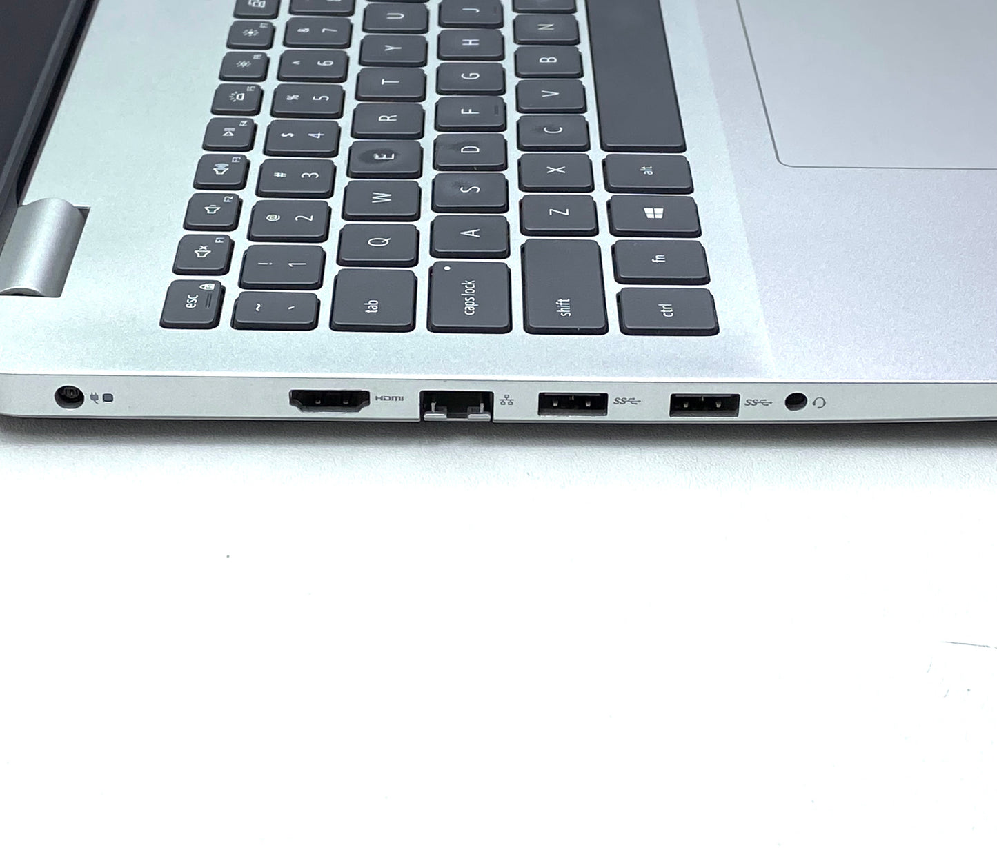 Laptop Dell Inspiron 5593 15.6" 1920x1080 (FHD) Core i7-1065G7 16GB RAM DDR4 512GB NVMe SSD + 1TB HDD WINDOWS 11 PRO c/ cargador