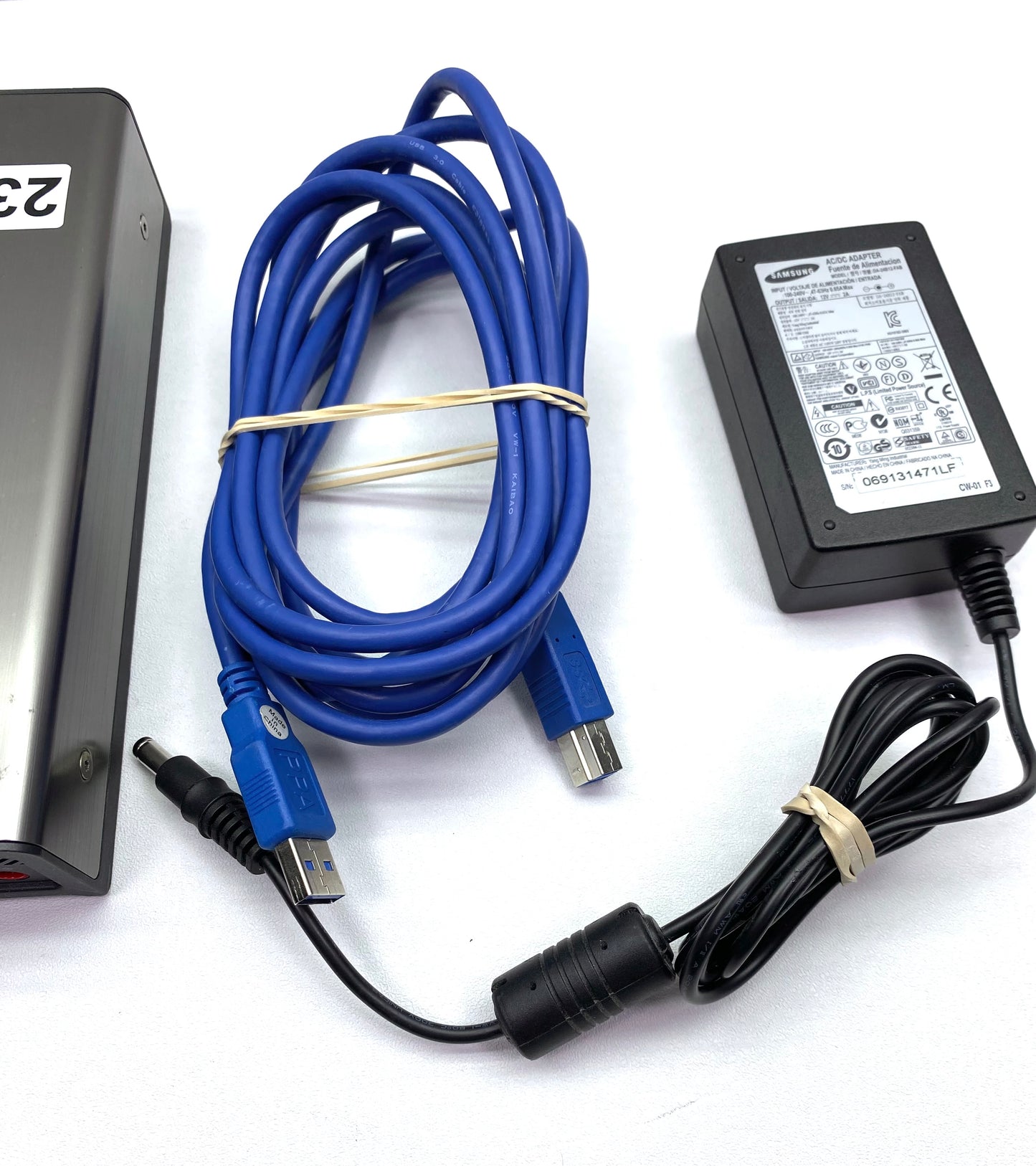 Disco Duro Externo Samsung Story Station 2TB USB 3.0 c/ Adaptador y Cable USB-A