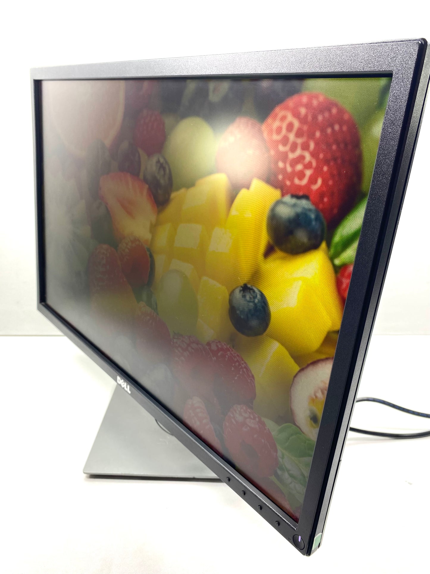 Monitor Dell P2217 22" (1680x1050) 60Hz HDMI DP VGA c/ Base Giratoria y Removible