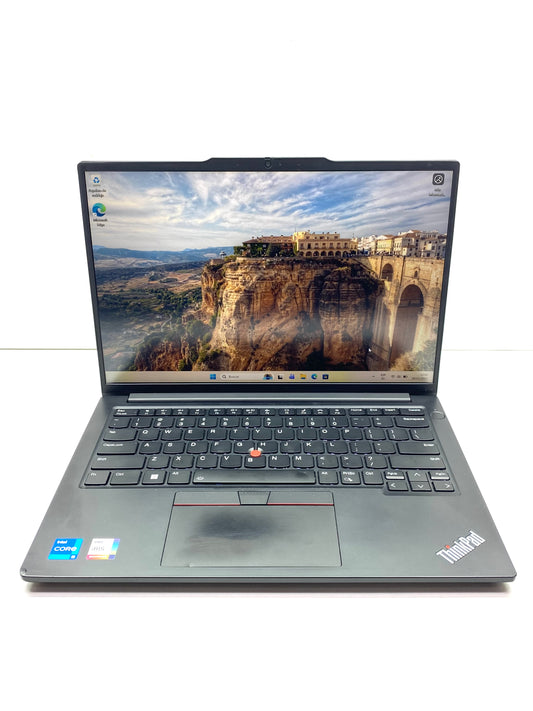 Laptop Lenovo ThinkPad E14 Core i5-1335U 14" (Full HD)  PARTES O REPARAR