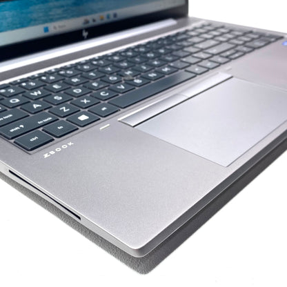 Laptop HP ZBook Firefly G8 15.6" i5-1145G7 16GB 256GB SSD T500 WINDOW 11 PRO c/ cargador