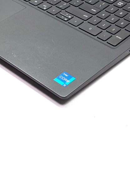 Laptop Dell Latitude 3520 15.6" 1920x1080 (FHD) Core i5-1135G7 16GB RAM DDR4 512GB NVMe SSD WINDOWS 11 PRO c/ cargador