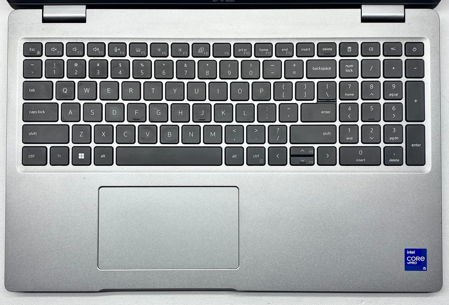 Laptop Dell Precision 3560 15.6" FHD i5-1145G7 32GB DDR4 512GB SSD WINDOWS 11 PRO  c/ cargador