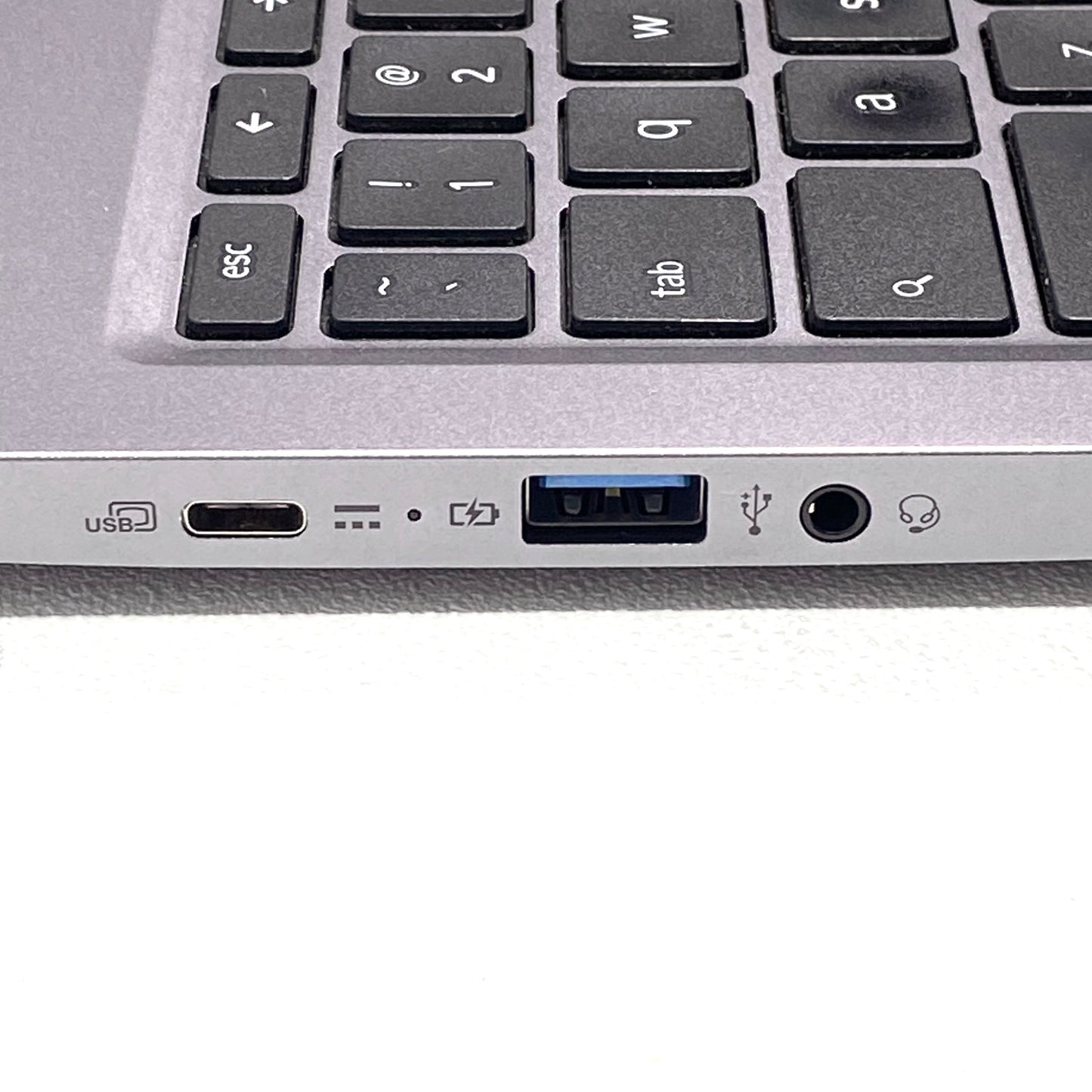 Laptop Acer Chromebook 715 15.6" FHD i3-8130U 4GB 128GB CHROME OS c/ cargador