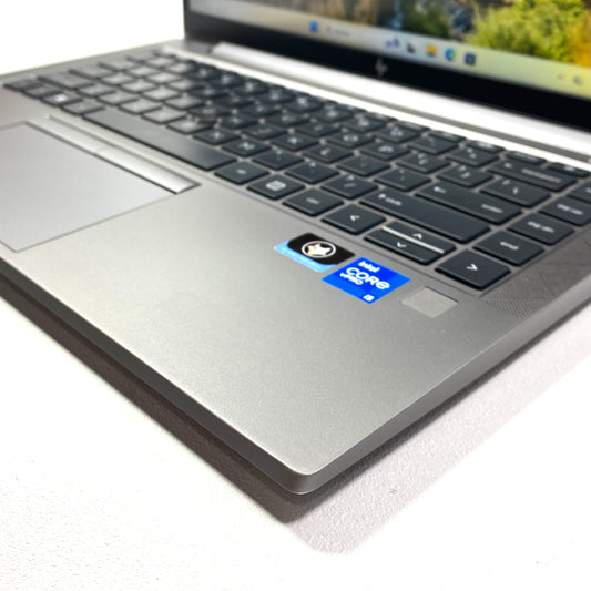 Laptop HP ZBook Firefly 14 G8 14" i5-1145G7 16GB 256GB SSD WINDOWS 11 PRO c/ cargador