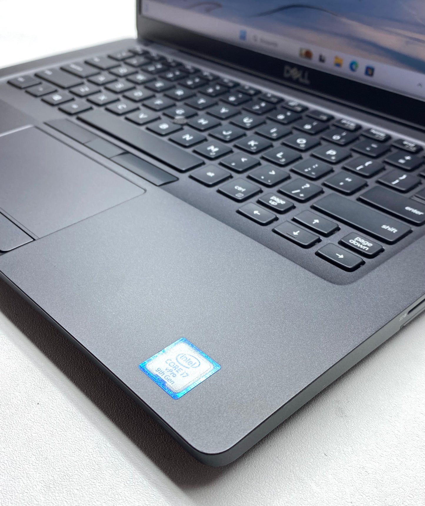 Laptop Dell Latitude 5401 14" 1920x1080 (FHD) Core i7-9850H 16GB RAM DDR4 256GB NVMe SSD WINDOWS 11 PRO c/ cargador