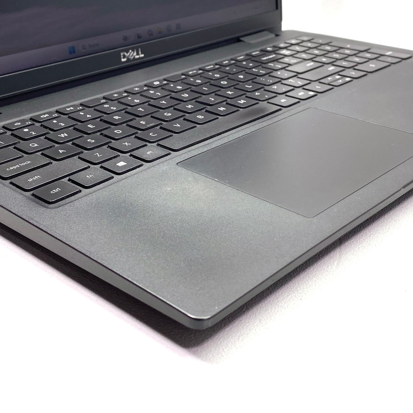 Laptop Dell Latitude 3520 15.6" i5-1135G7 16GB DDR4 256GB SSD WINDOWS 11 PRO c/ cargador