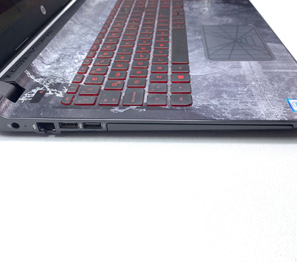 Laptop HP Star Wars Special Edition 15.6" FHD i5-6200U 12GB 480GB SSD WINDOWS 11 HOME c/ cargador