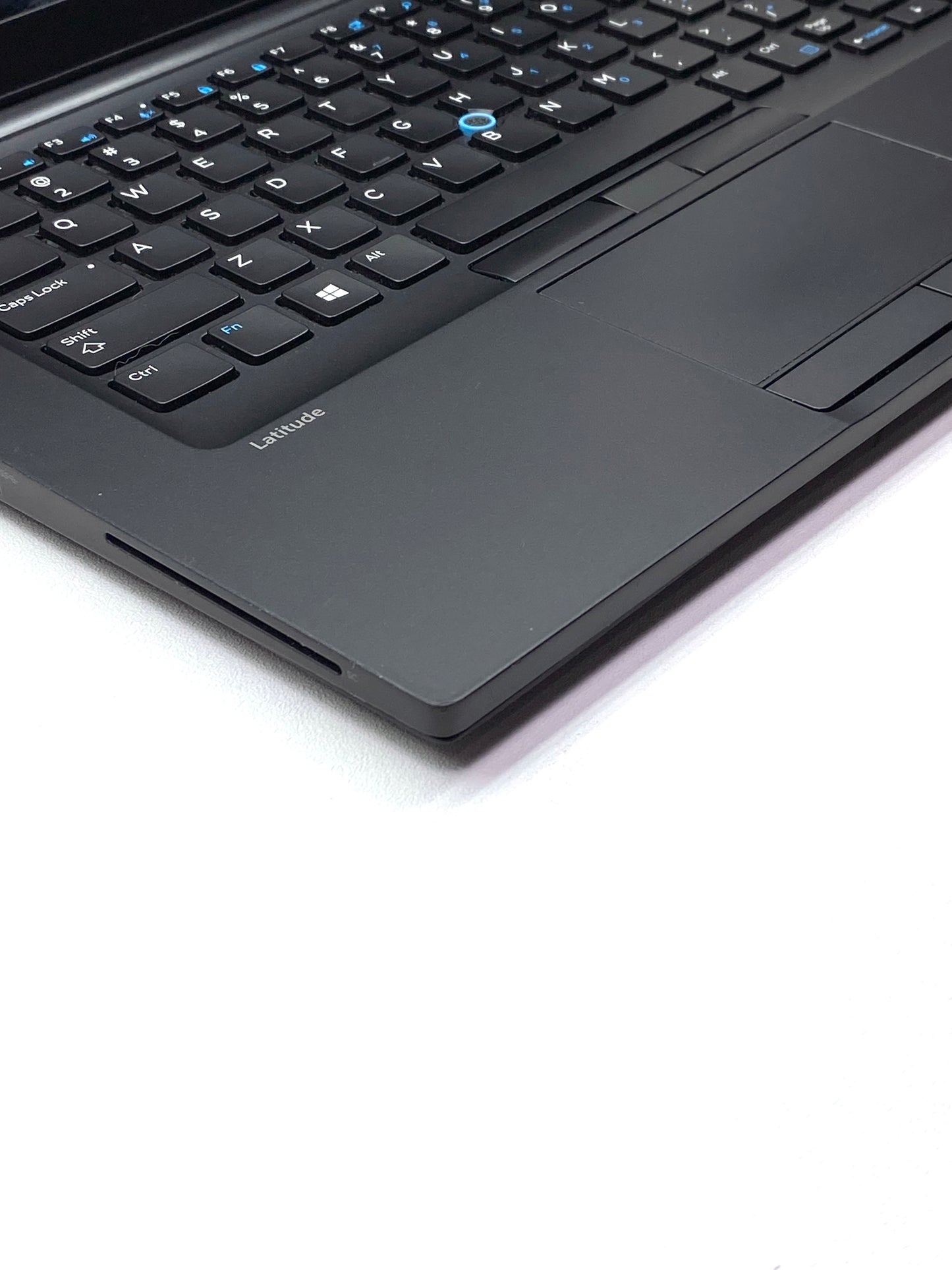 Laptop Dell Latitude 7480 14" 1920x1080 (FHD) Core i7-7600U 16GB RAM DDR4 256GB NVMe SSD WINDOWS 11 PRO c/ cargador