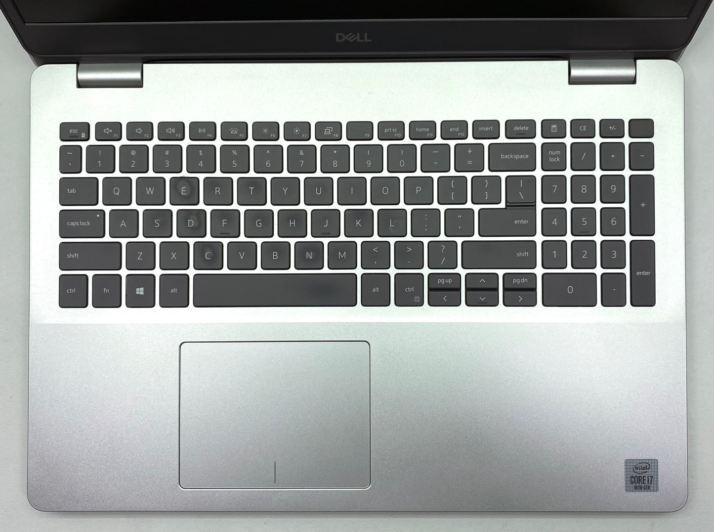 Laptop Dell Inspiron 5593 15.6" 1920x1080 (FHD) Core i7-1065G7 16GB RAM DDR4 512GB NVMe SSD + 1TB HDD WINDOWS 11 PRO c/ cargador