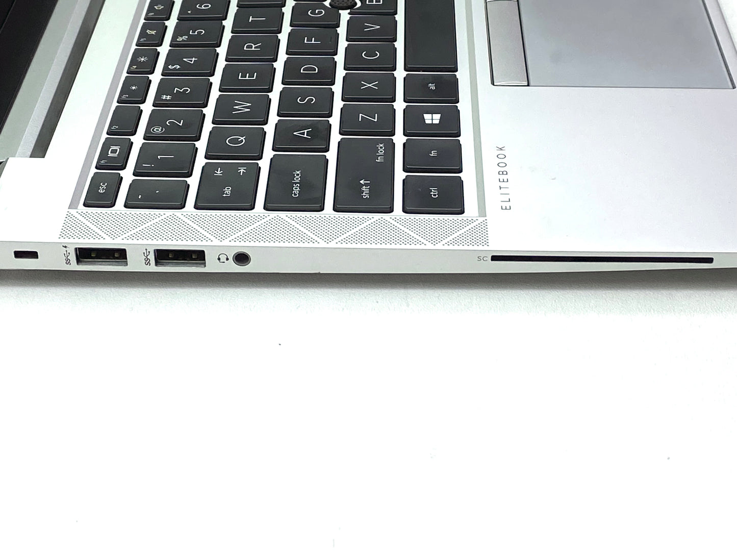 Laptop HP EliteBook 840 G7 14" Táctil FHD i7-10610U 16GB 256GB SSD WINDOWS 11 PRO c/ cargador