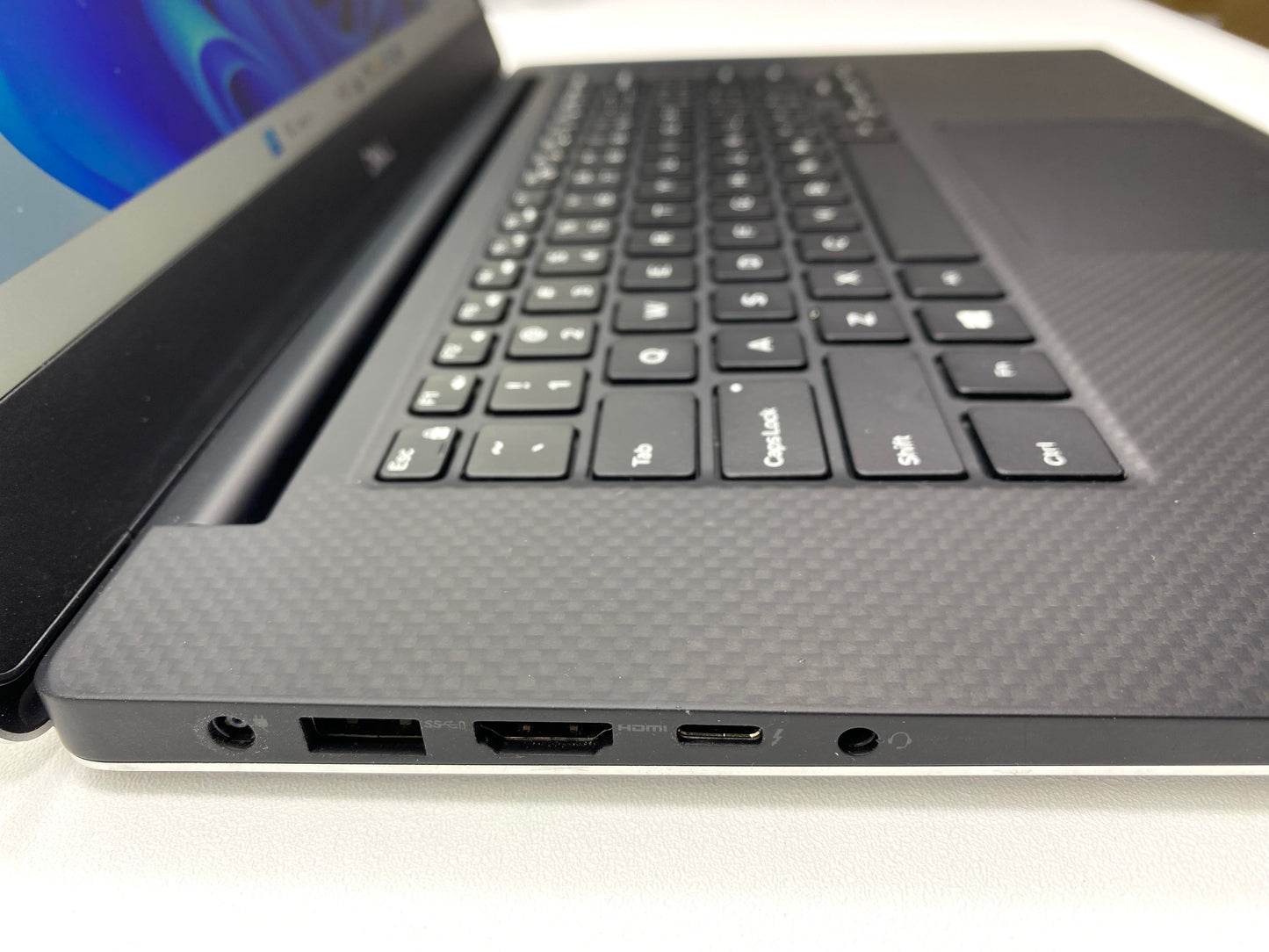 Laptop Dell XPS 15 7590 15.6" 1920x1080 (FHD) Core i7-9750H 16GB RAM DDR4 512GB NVMe SSD WINDOWS 11 PRO c/ cargador