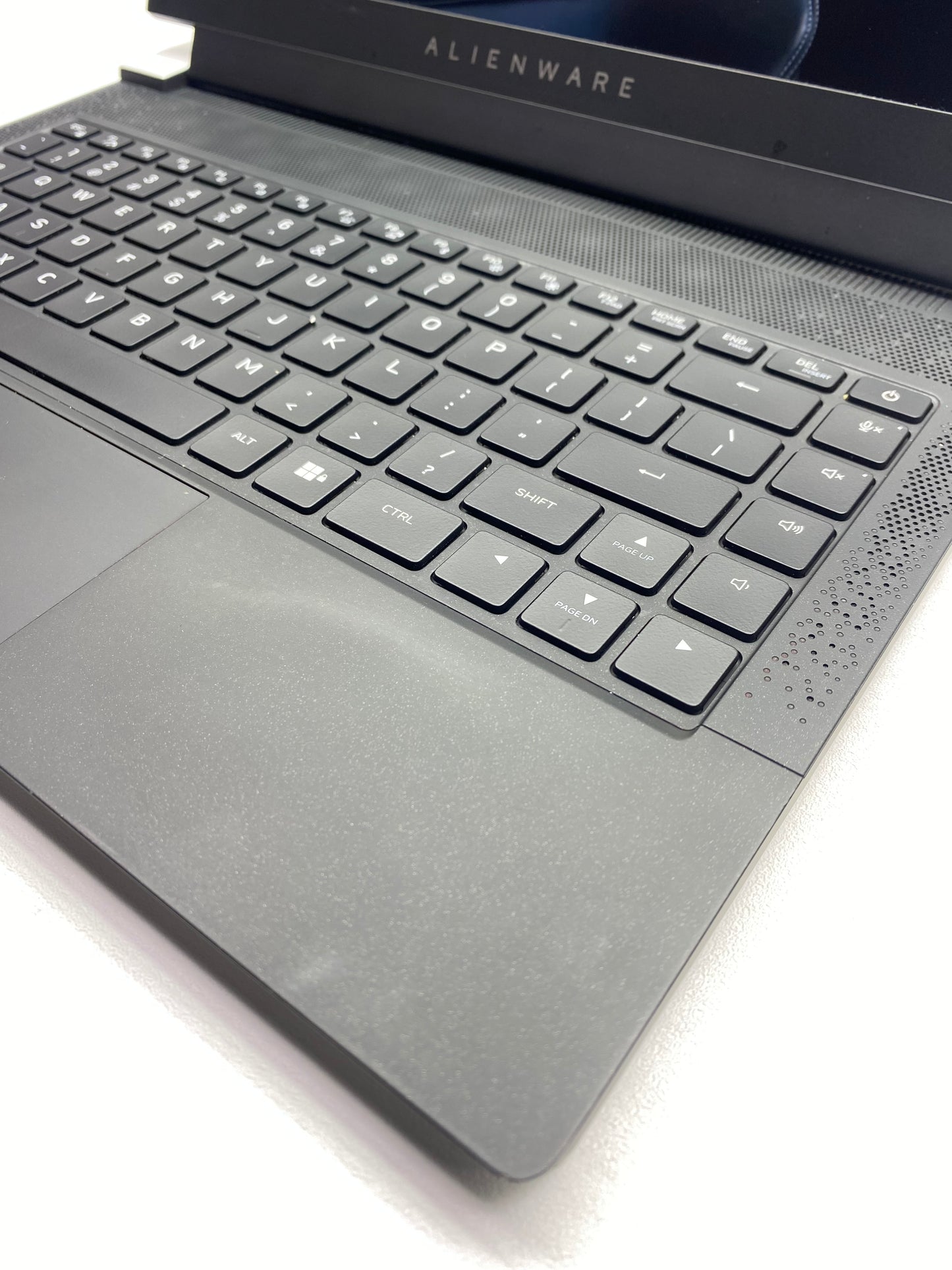 Laptop Alienware x14 14" (FHD) Core i7-12700H GTX 3060 32GB RAM DDR5 512GB NVMe SSD c/ cargador