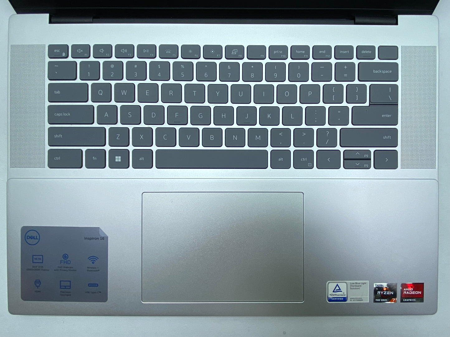 Laptop Dell Inspiron P125F 16" Ryzen 7 7000 PARTES O REPARAR