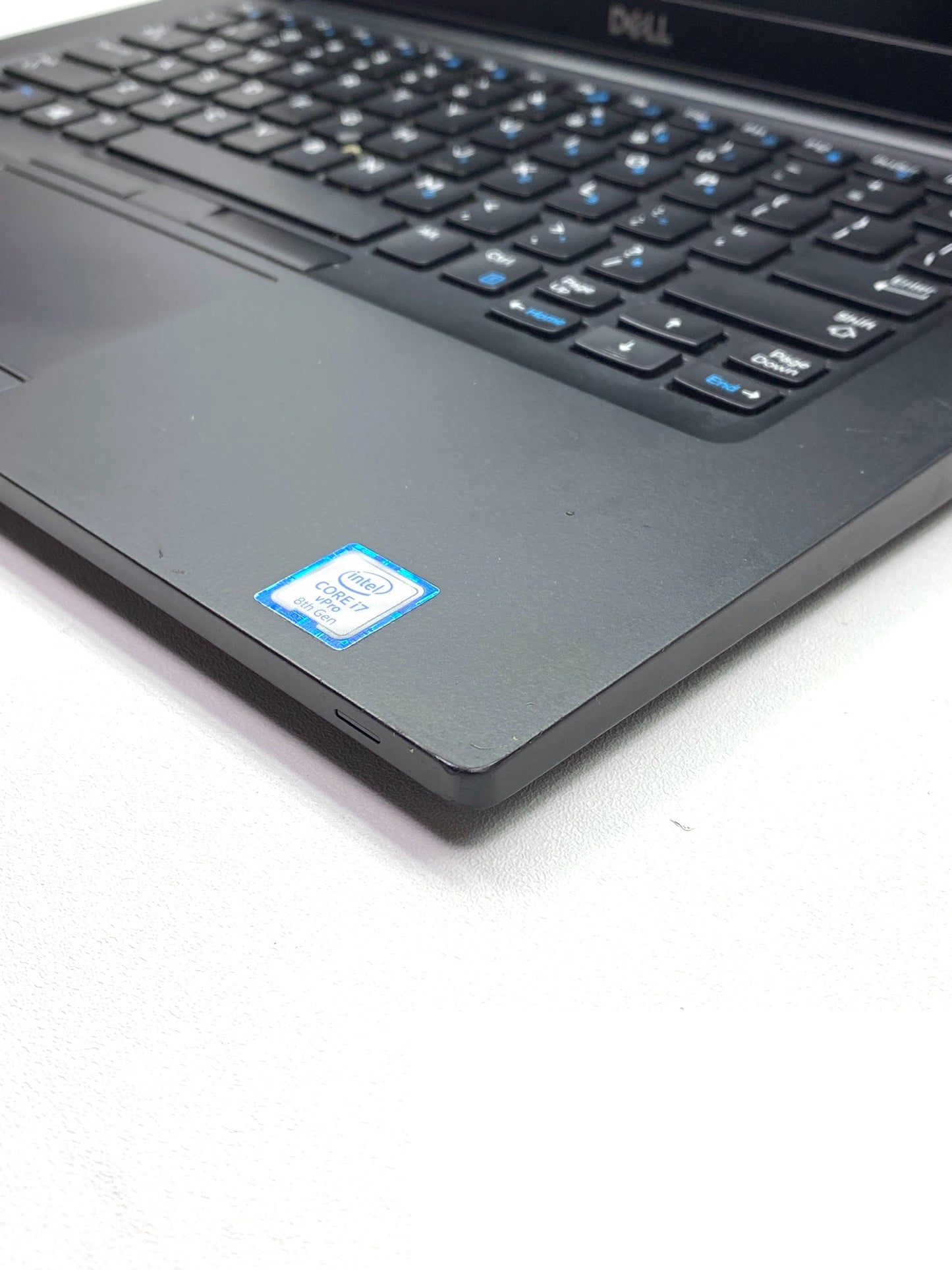 Laptop Dell Latitude 7490 14" 1920x1080 (FHD) Core i7-8650U 16GB RAM DDR4 128GB NVMe SSD WINDOWS 11 PRO c/ cargador