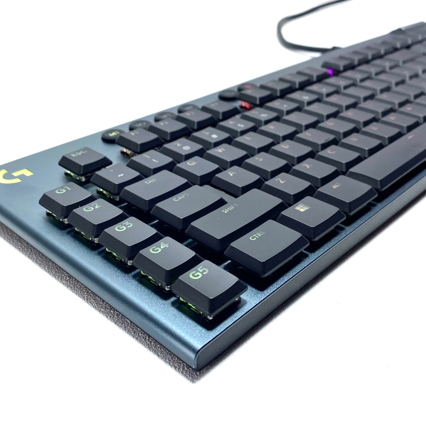 Teclado Gamer RGB Mecánico Logitech G815 Y-U0035