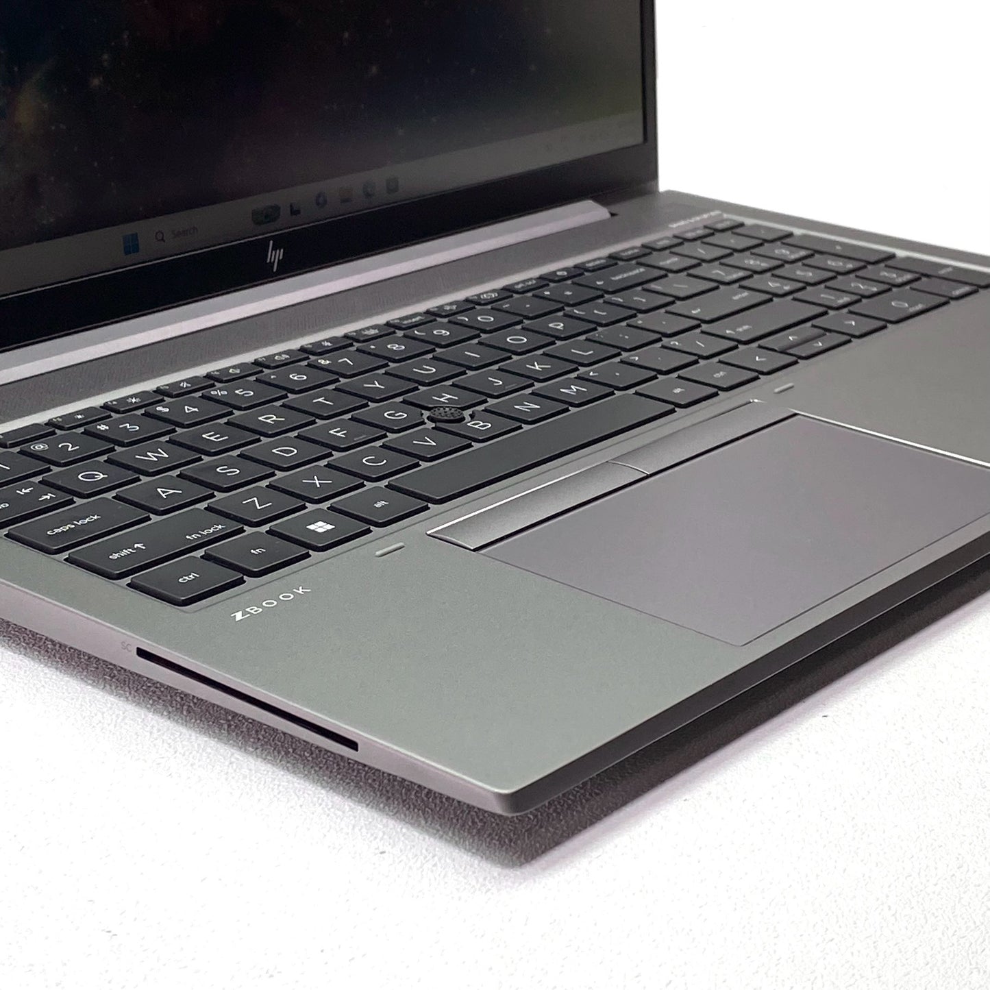 Laptop HP ZBook Firefly G8 15.6" 15.6" 1920x1080 (FHD) Core i7-1185G7 32GB RAM DDR4 512GB NVMe SSD WINDOWS 11 HOME c/ cargador