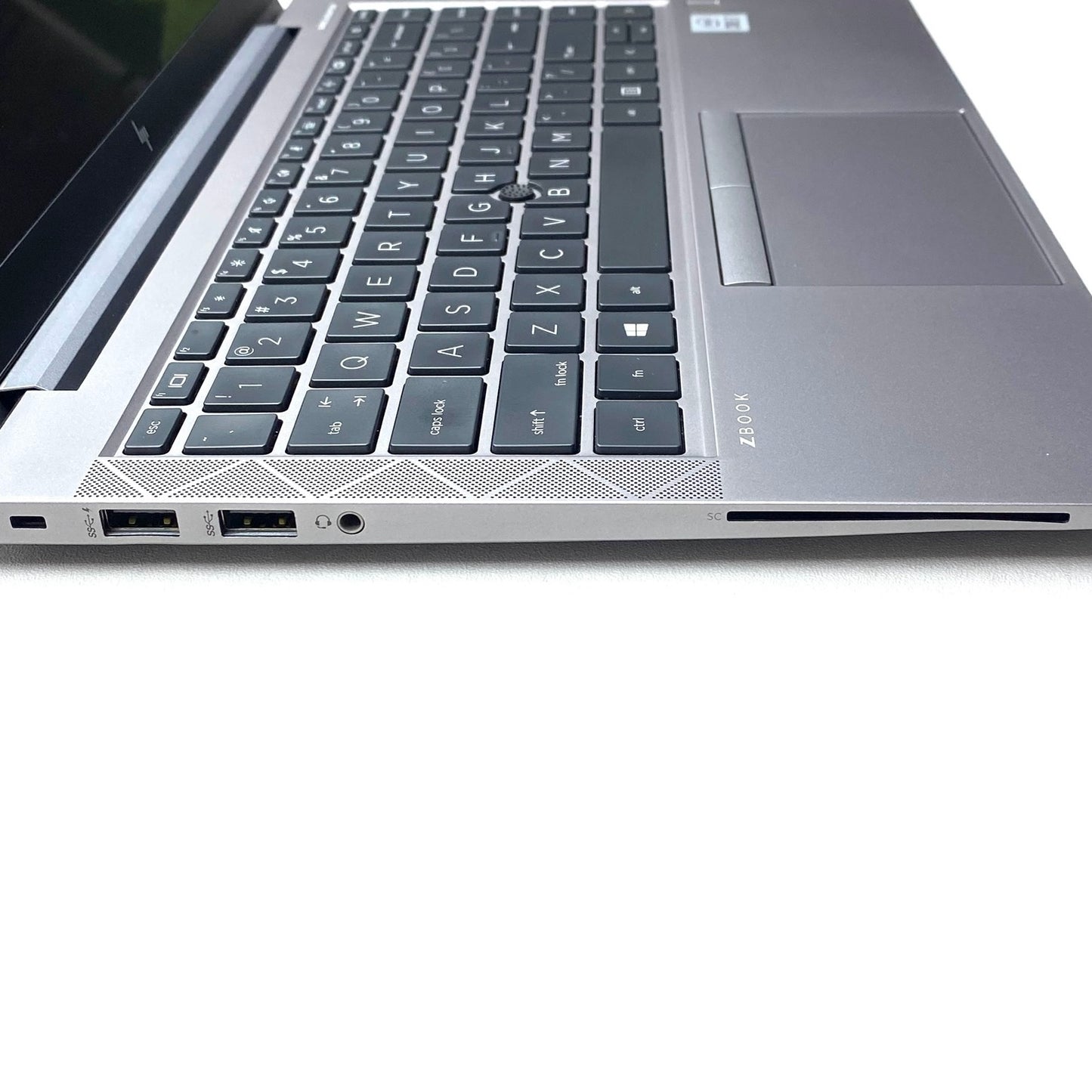 Laptop HP Zbook Firefly G7 14" 14" 1920x1080 (FHD) Core i7-10510U 16GB RAM DDR4 256GB NVMe SSD WINDOWS 11 PRO c/ cargador