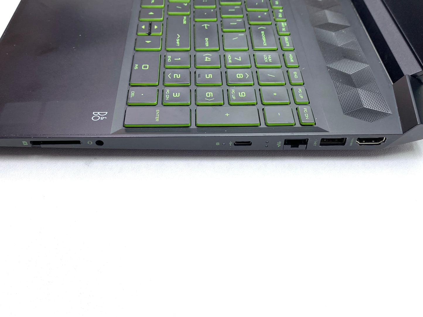 Laptop HP Pavilion 15-ec0751ms 15.6" (FHD) Ryzen 5 3550H 16GB RAM 512GB SSD + 1TB HDD c/ cargador