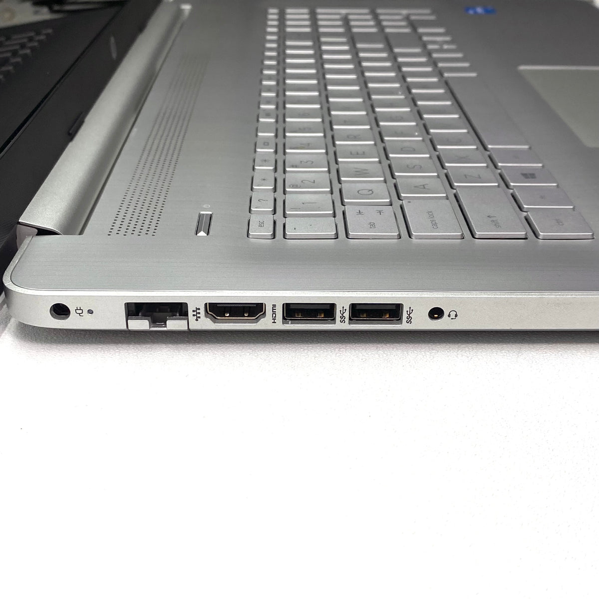 Laptop HP 17-BY4025nr 17.3" HD+ Core i3-1115G4 16GB RAM DDR4 256GB NVMe SSD c/ cargador
