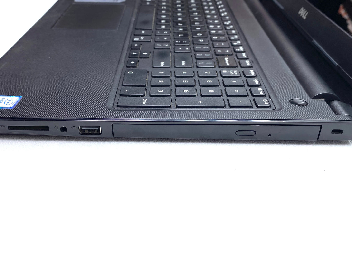 Laptop Dell Inspiron 15 3567 15.6" Touchscreen (HD) Core i3-7100U 12GB RAM DDR4 120GB SSD c/ Cargador & Maletin