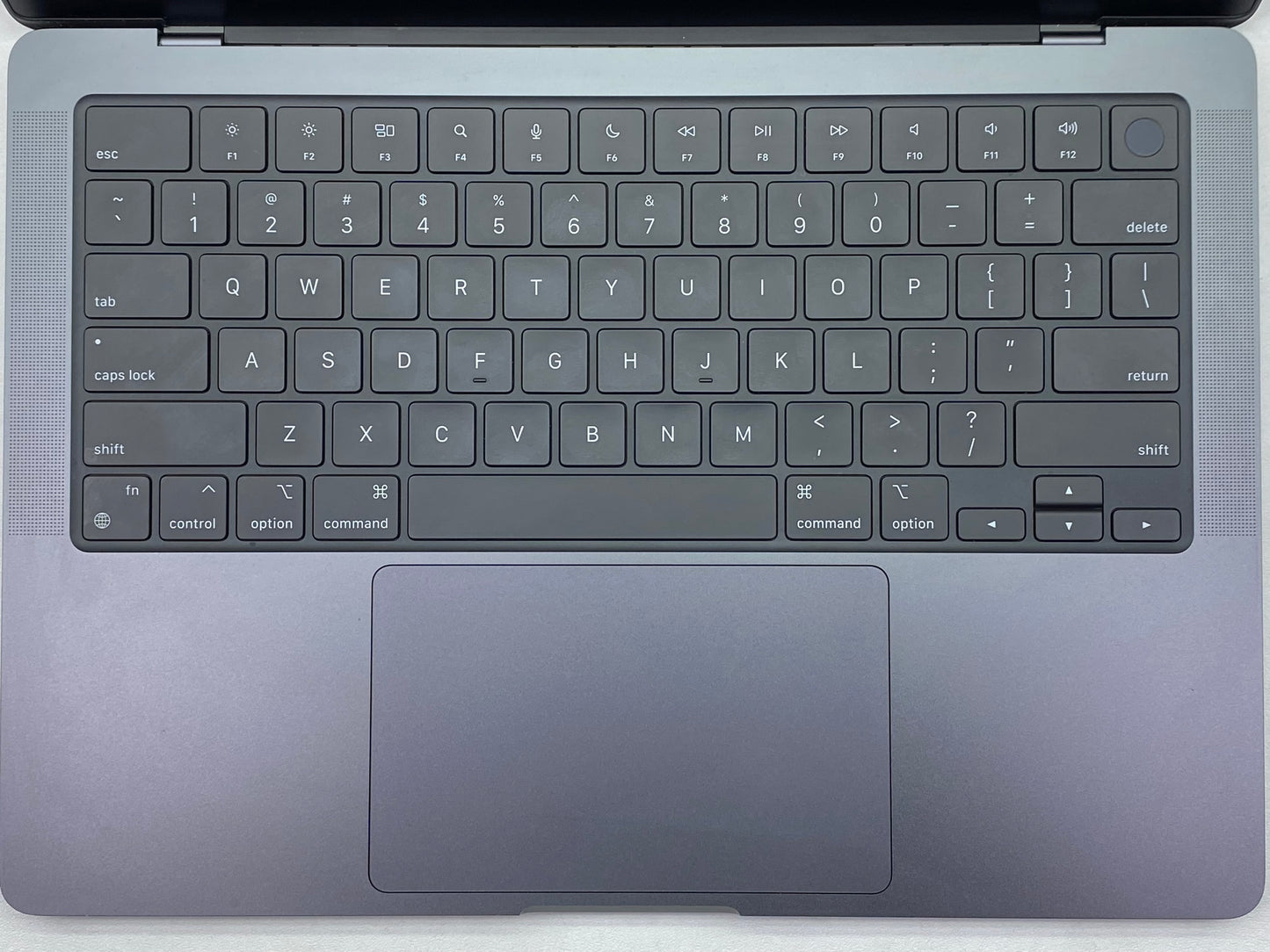 Laptop Apple MacBook Pro M4 14" Liquid Retina 16GB RAM 512GB SSD macOS TAHOE c/ cargador