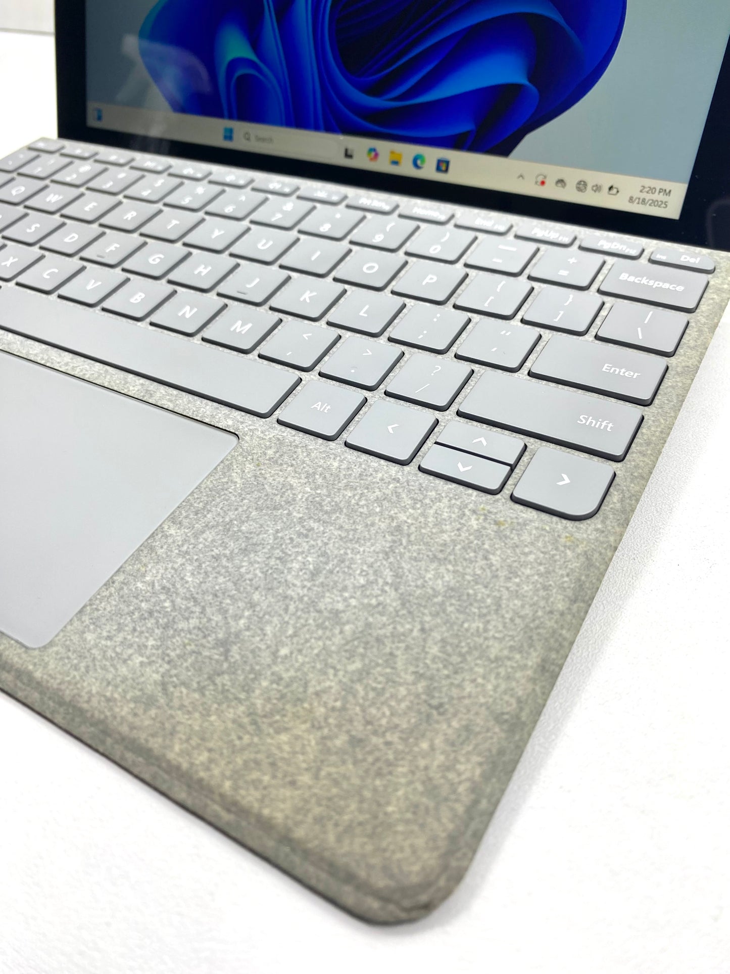 Tablet Microsoft Surface Go 10" Intel Pentium 4415Y 8GB RAM 128GB SSD WIN 11 c/ cargador