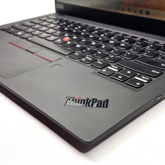 Laptop Lenovo ThinkPad X1 Carbon 8th Gen 14" Táctil i7-10610U 16GB RAM 512GB SSD WINDOWS 11 PRO c/ cargador