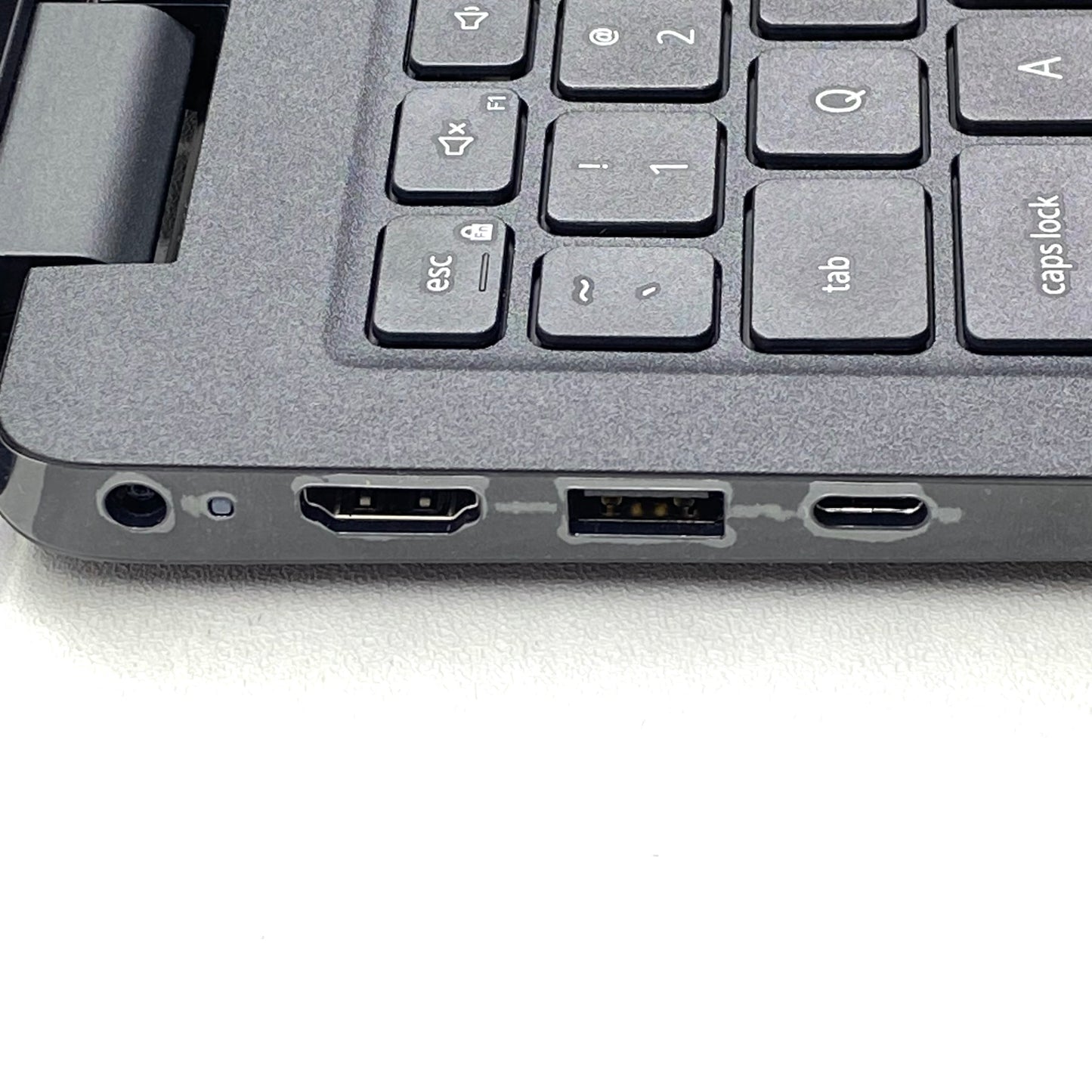 Laptop Dell Latitude 3520 15.6" (FHD) Core i7-1165G7 16GB DDR4 256GB SSD WIN 11 PRO c/ cargador