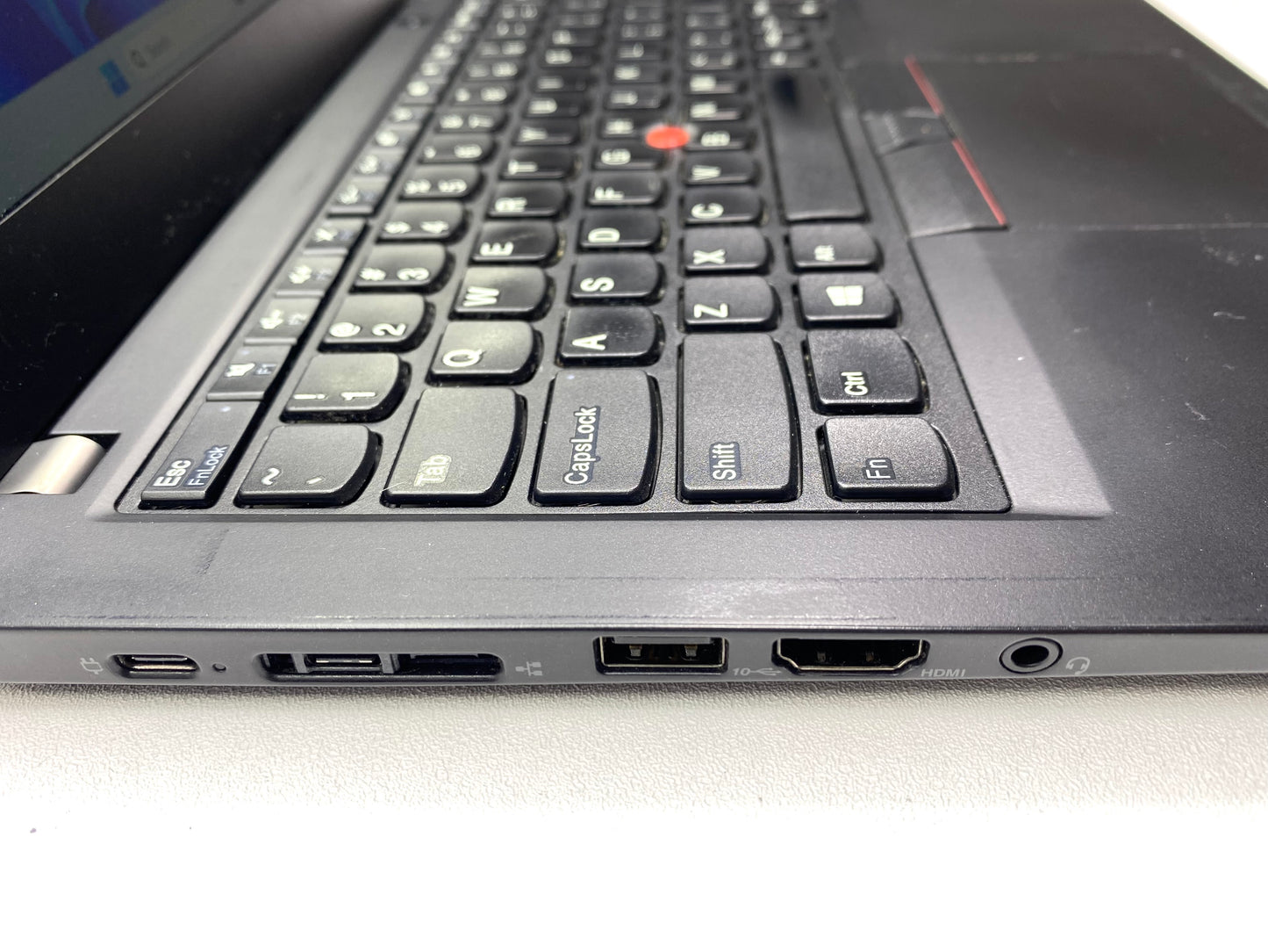 Laptop Lenovo ThinkPad X395 13.3" 1920x1080 (FHD) Ryzen 3 PRO 3300U 8GB RAM DDR4 256GB NVMe SSD WINDOWS 11 PRO c/ cargador